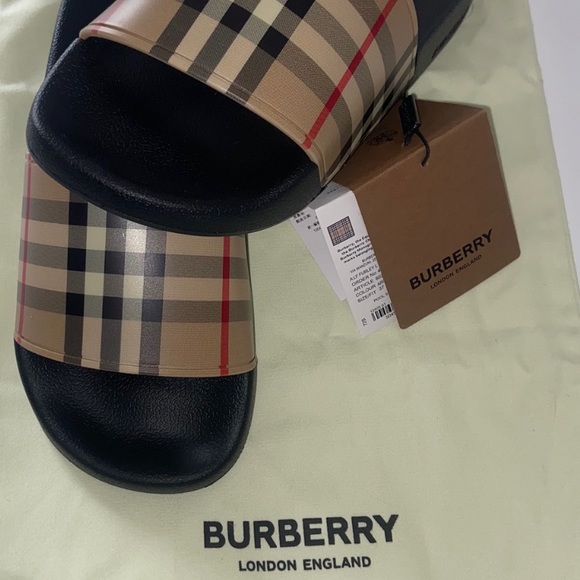 Burberry sandal slides - Picture 2 of 7